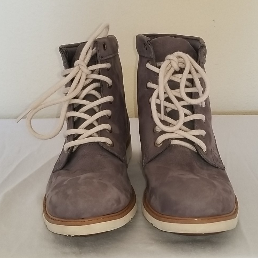 Timberland grey boot women size 9